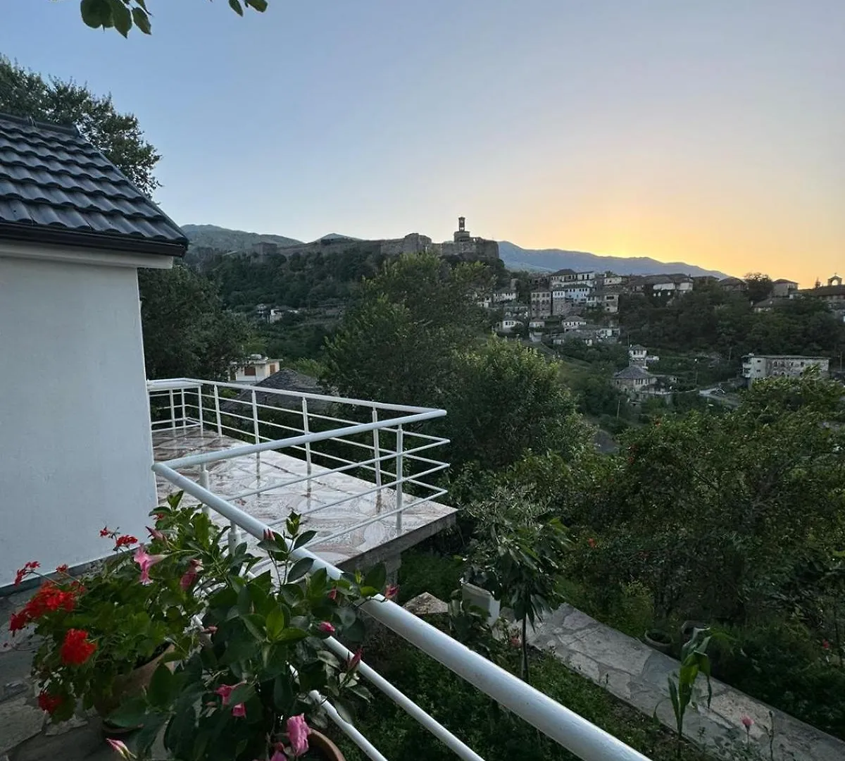 Guest House Argjiro Castle Gjirokastra