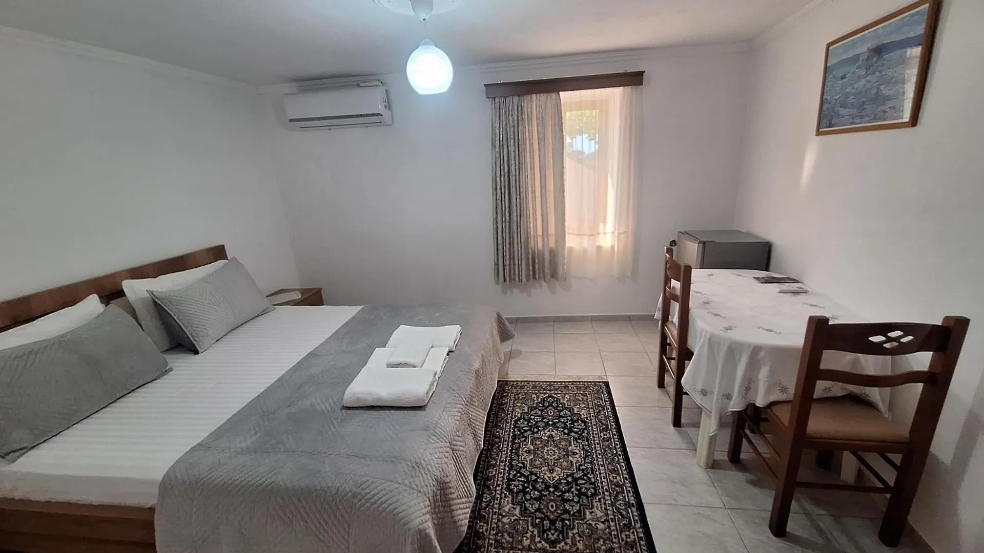 Guest House Argjiro Castle Gjirokastra 2*,