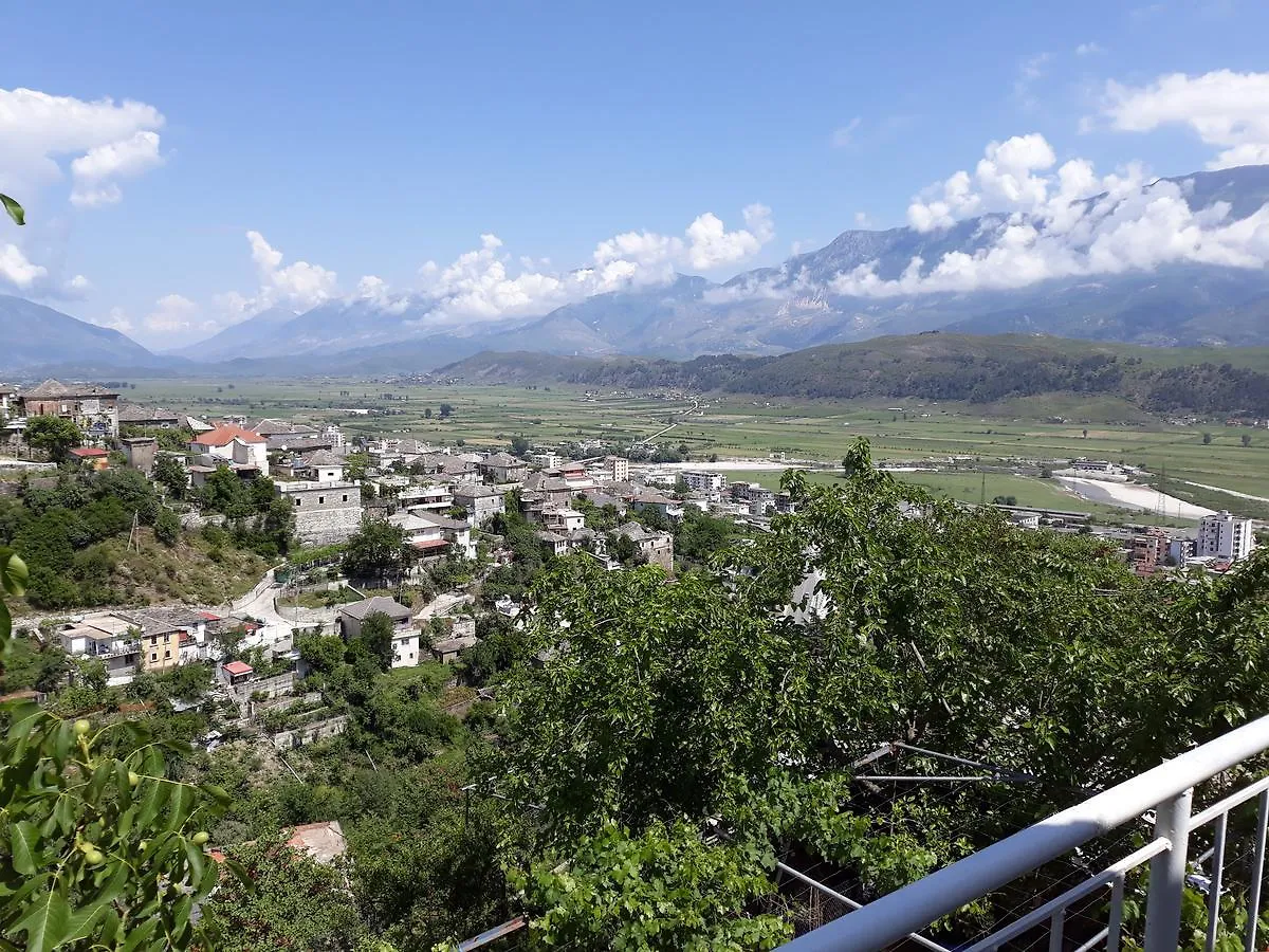 Guest House Argjiro Castle Gjirokaster