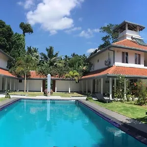 Anuhas Airport Guest house Katunayake